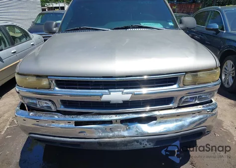 2000 Chevrolet Silverado 1500 from USA, damaged, VIN 1GCEC14V0YE332155
